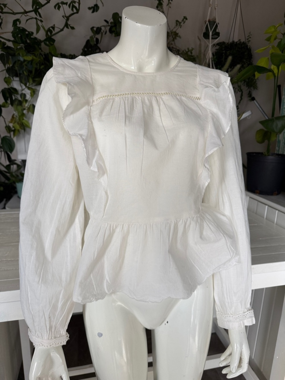 Old Navy White Ruffle Peplum sea salts Blouse NWOT small